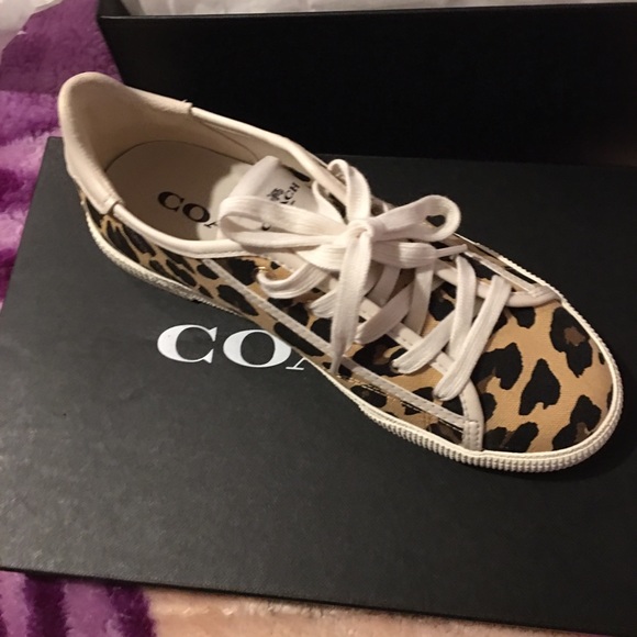 🆕Coach low top leopard print sneaker - Picture 3 of 7